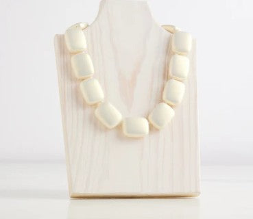 Chicklet Necklace 18 Pearl